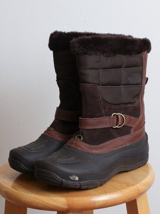 The North Face Shoes - The North Face Chilkat III PrimaLoft Insulated Waterproof Winter Boots Womans 9